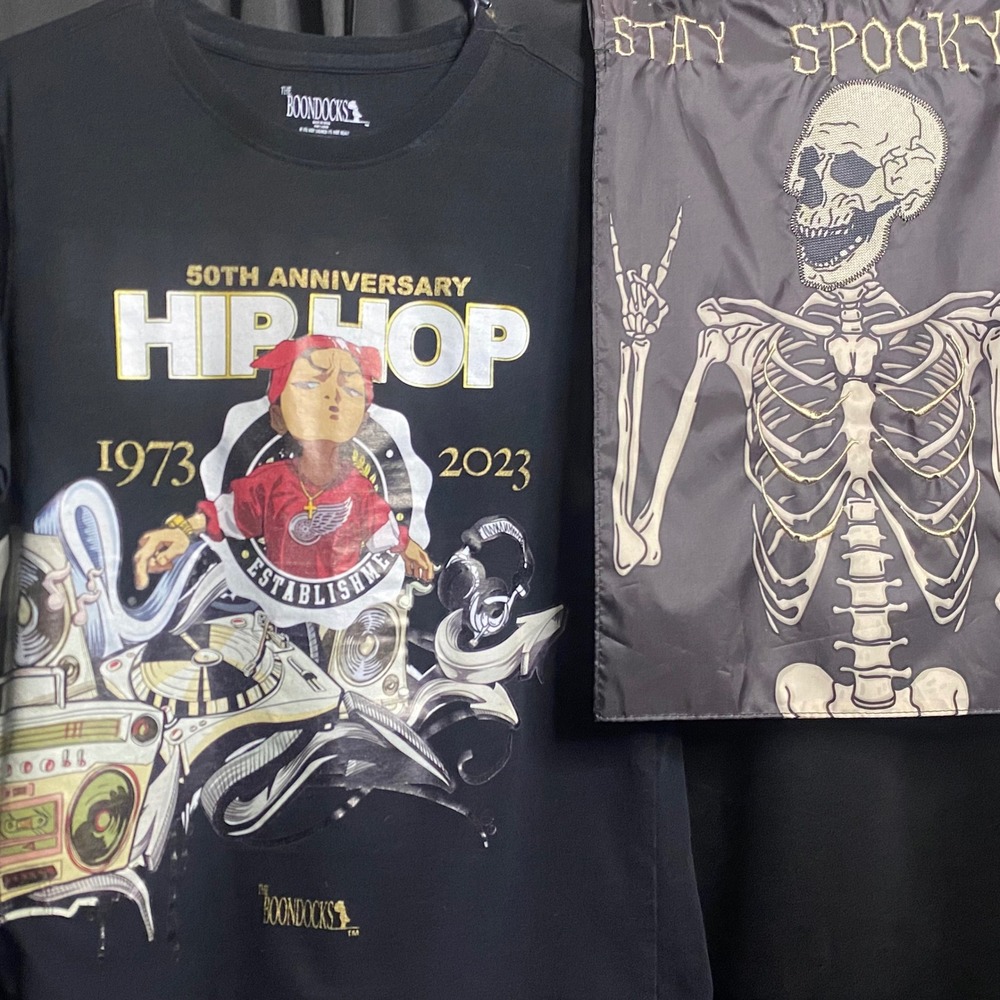 The Boondocks Hip Hop 50th‎ Anniversary Graphic Print T-Shirt Small
